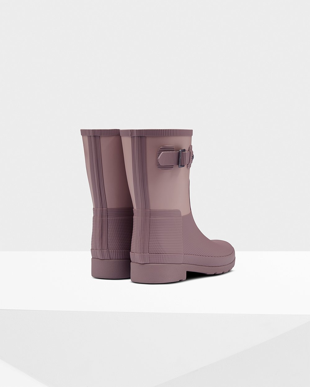 Hunter Refined Texture Block Slim Fit Short Rain Boots - Shop Womens Pink/Purple - OSYCNX417